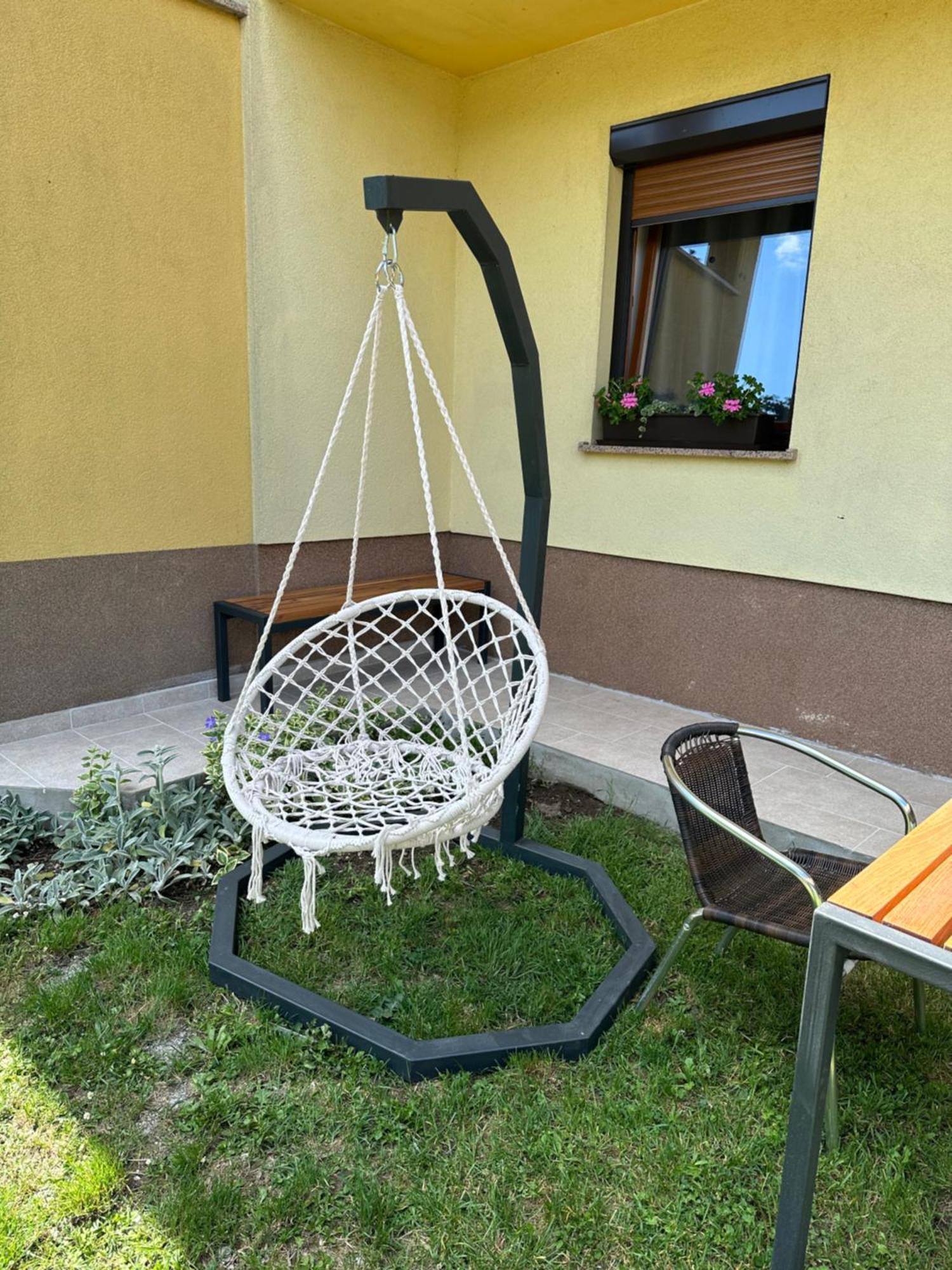 Apartma Anze Samec Dobravlje Esterno foto